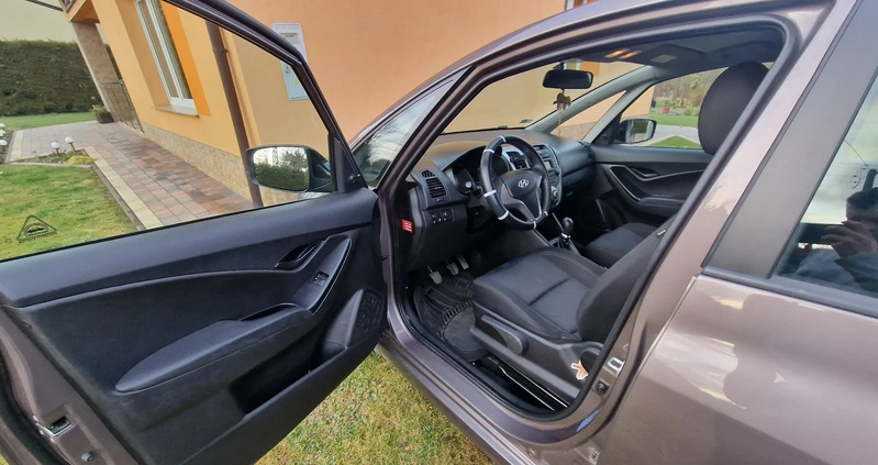 Hyundai ix20 cena 24500 przebieg: 139000, rok produkcji 2011 z Jędrzejów małe 106